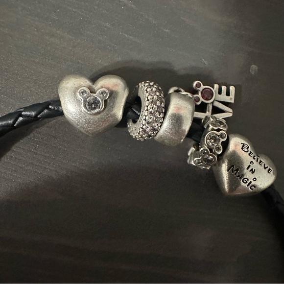 Pandora x Disney bracelet - Picture 3 of 7